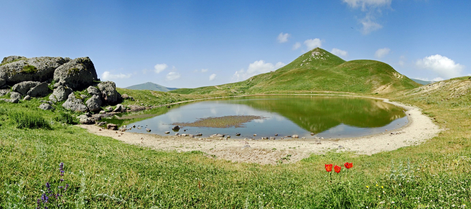 озеро Цахкуняц, Армения