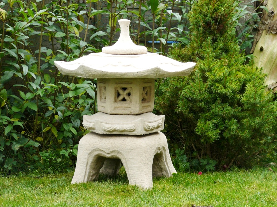японский садовый фонарь Юкими-гата