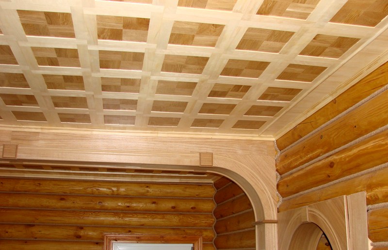 деревянная фанера на потолок